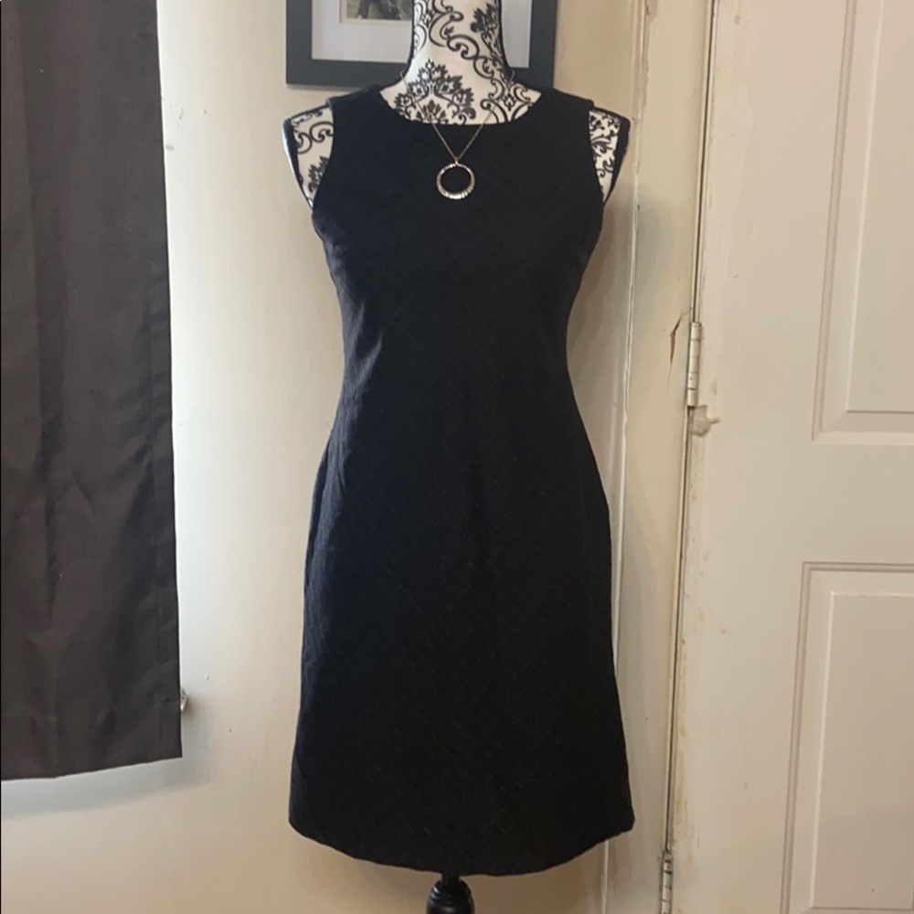 Elegant sleeveless black dress